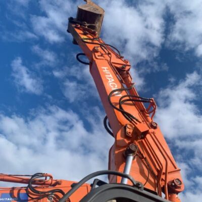 HITACHI ZAXIS 210N